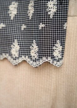 Blouse Belinda -Motusboutique Soldes Motus Boutique Blouse Belinda Imprime Fond Noir 8