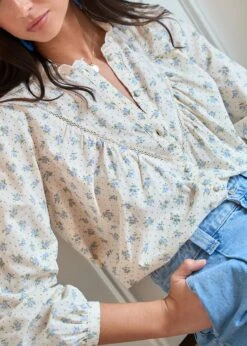 Blouse Paula -Motusboutique Soldes Motus Boutique Printemps Blouse Paula Fleurie Bleu Ecru 7